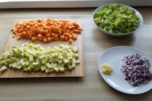 Kokosowe Curry z ciecierzycą - STG PrzepisDiety